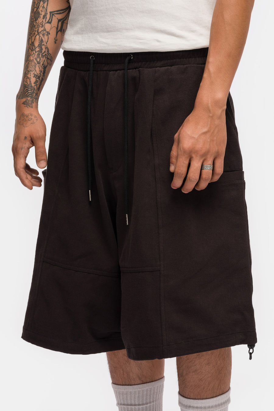 Estudio Niksen Slit Cargo Balloon Short in Black - Notre