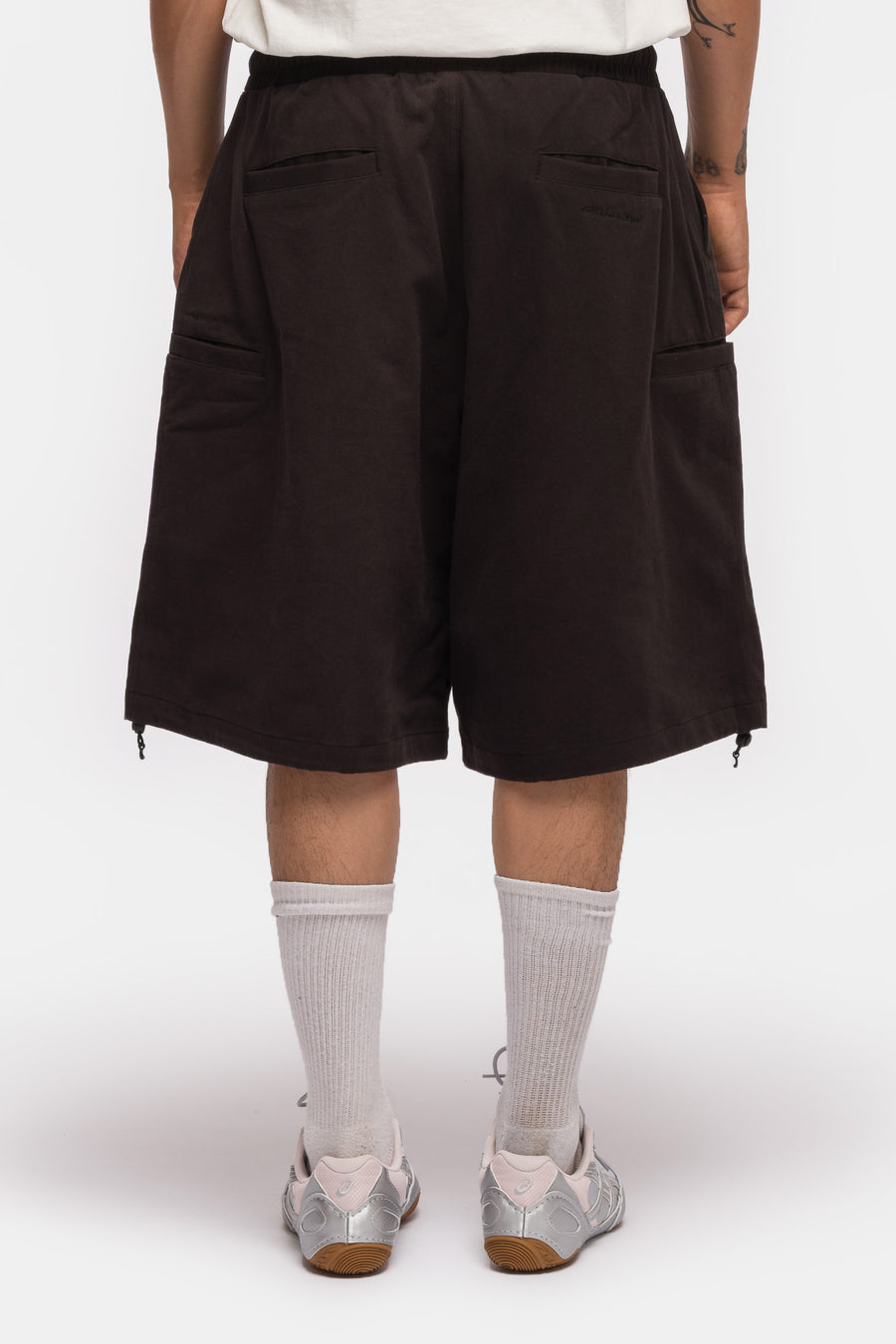 Estudio Niksen Slit Cargo Balloon Short in Black - Notre