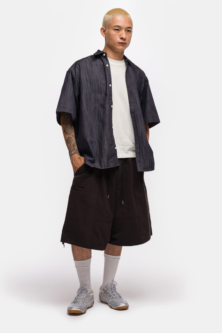 Estudio Niksen Slit Cargo Balloon Short in Black - Notre
