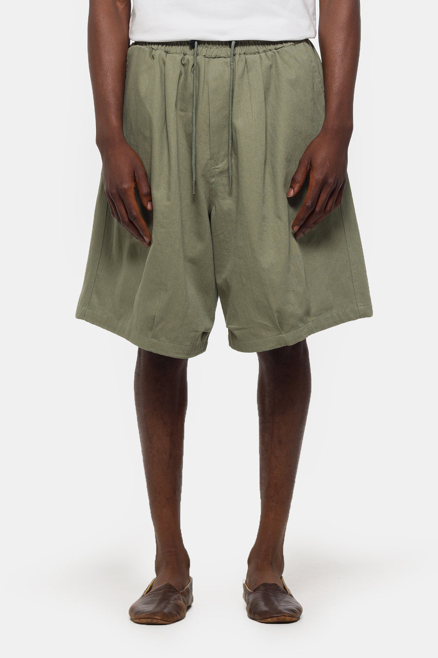Estudio Niksen Stopper Balloon Bermuda Shorts in Khaki - Notre