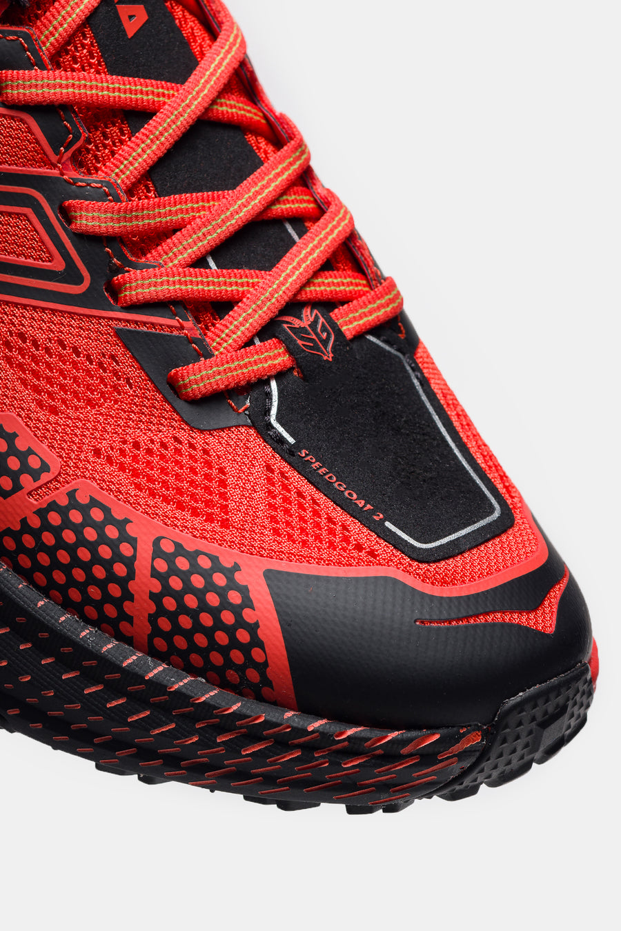 ダコタ　ペンネロ Speedgoat 2 Sneaker in Tomato/Electric Green - HOKA