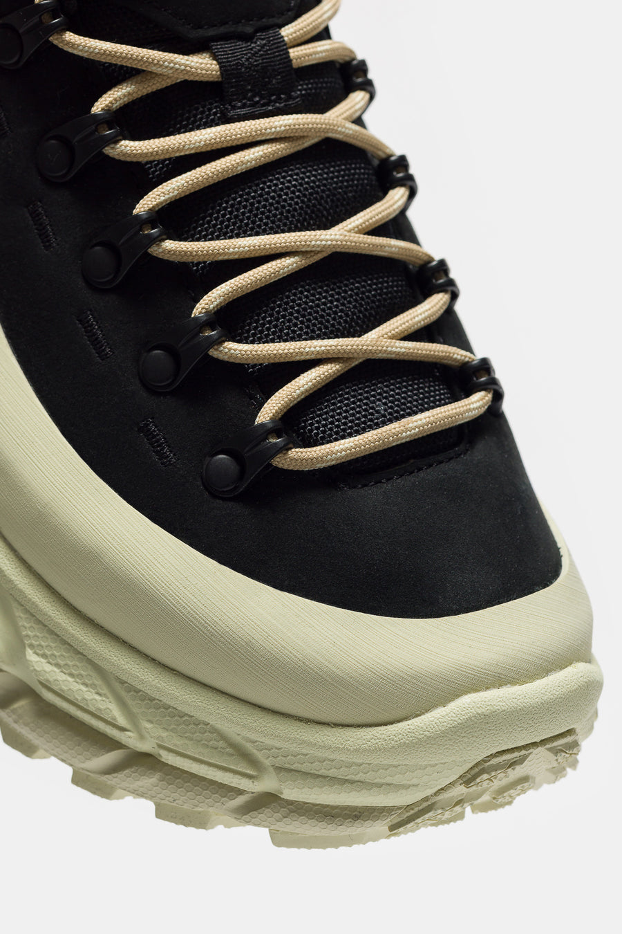 Tor Summit Sneaker in Black/Pampas Green