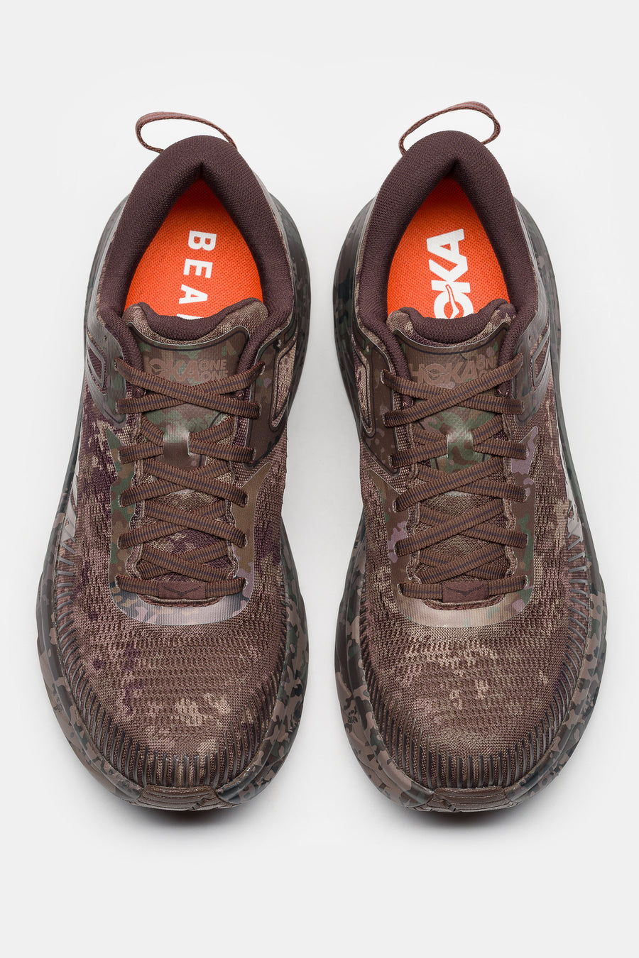 HOKA Beams Bondi 7 Sneaker in Chestnut/Black Bean - Notre