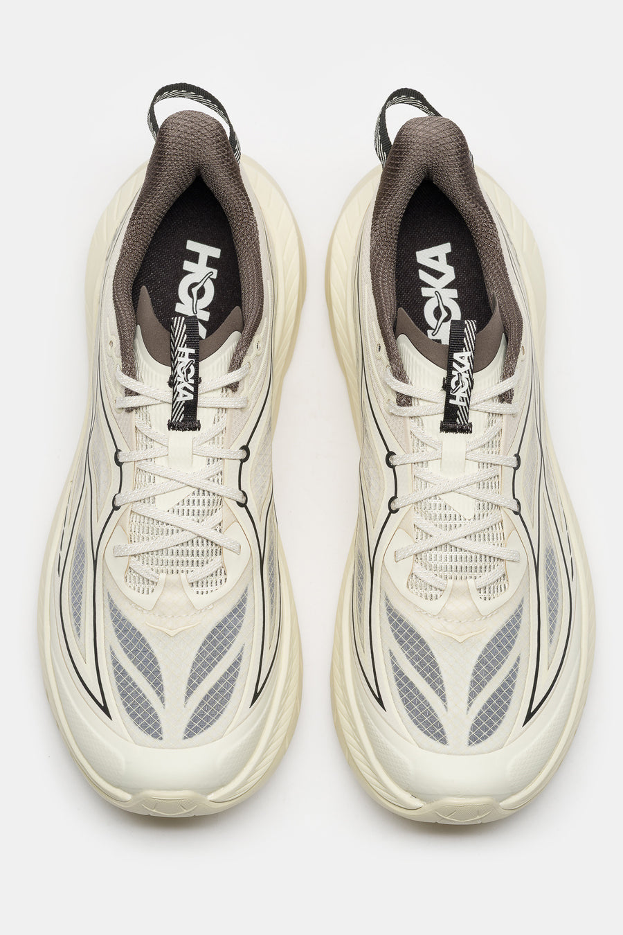 Mach Remastered Sneaker in Eggshell/Asphalt Grey