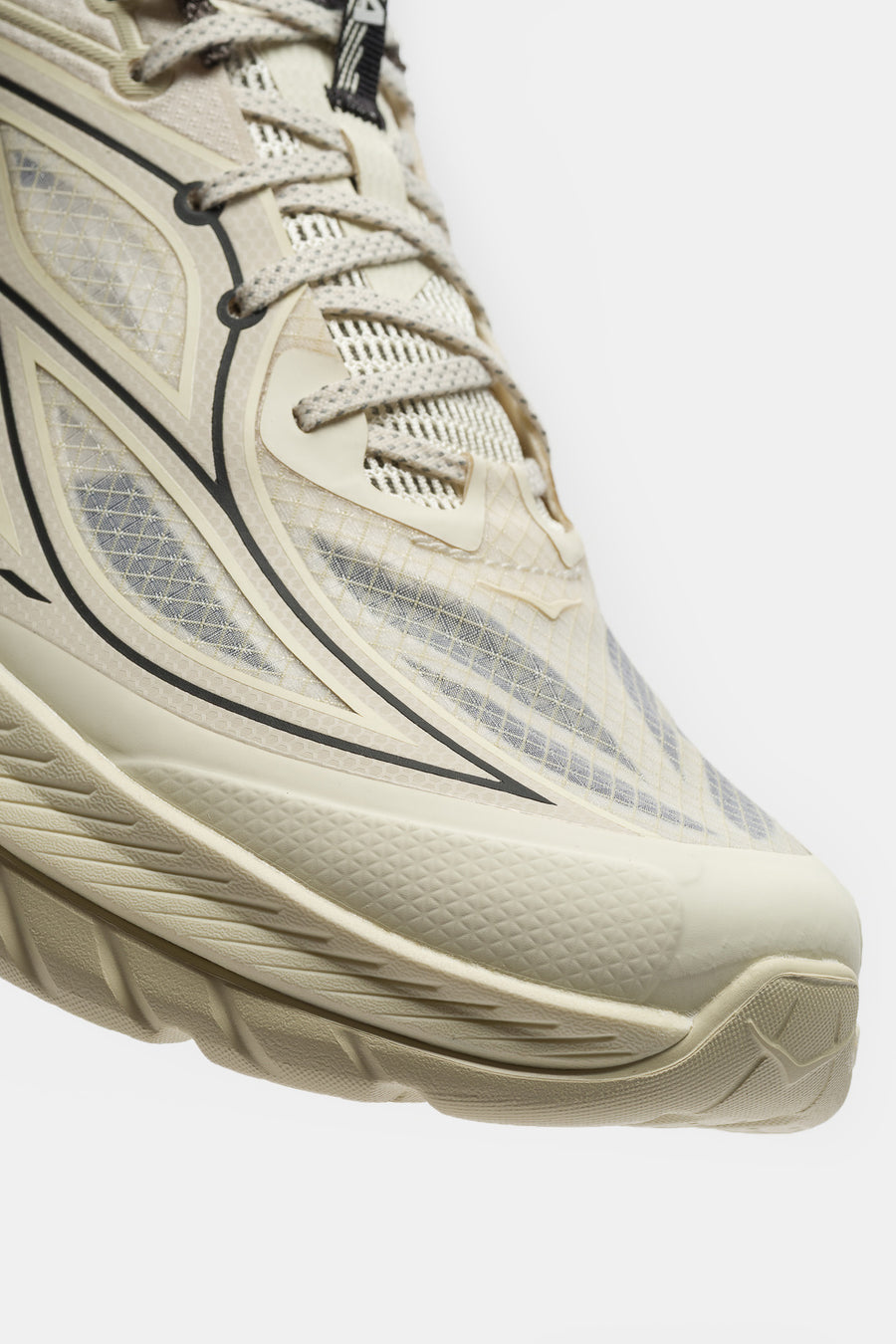 Mach Remastered Sneaker in Eggshell/Asphalt Grey
