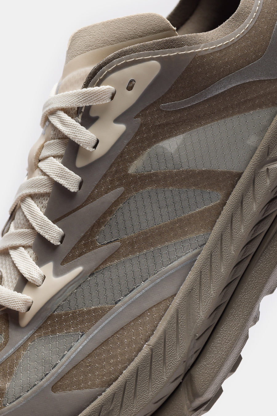 Mafate Speed 4 Lite Sneaker in Light Roast/Oatmilk