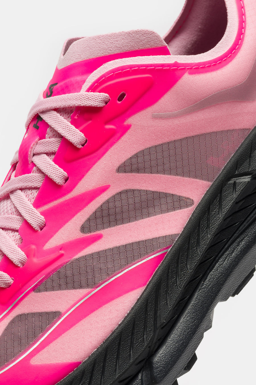 HOKA Mafate Speed 4 Lite Sneaker in Neon Dragonfruit/Black - Notre