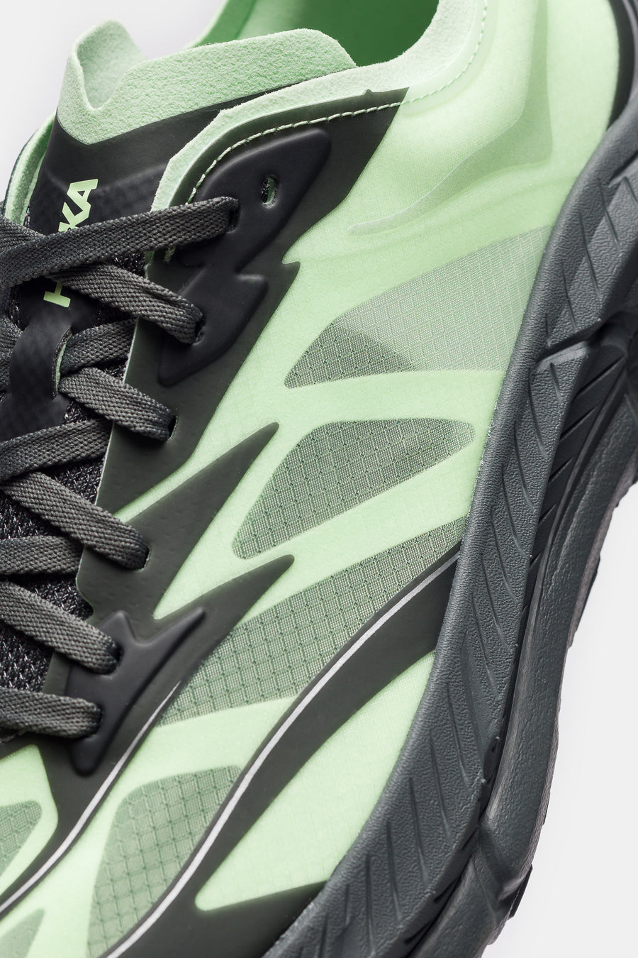 HOKA Mafate Speed 4 Lite Sneaker in Luna Moth/Cosmic Grey - Notre