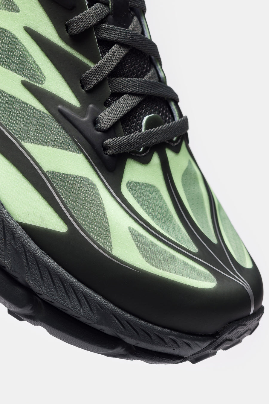 HOKA Mafate Speed 4 Lite Sneaker in Luna Moth/Cosmic Grey - Notre