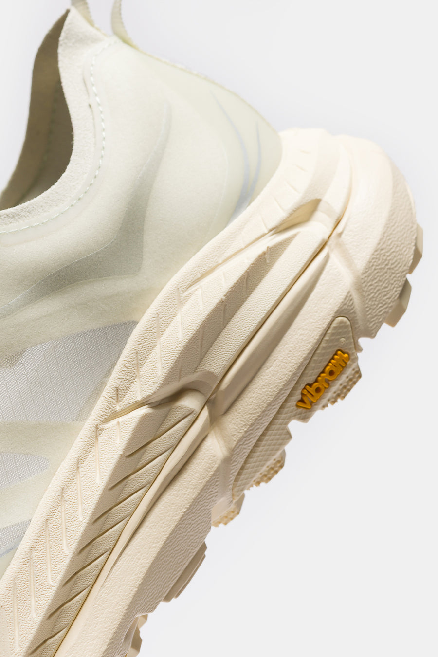 HOKA Mafate Speed 4 Lite Sneaker in Truffle Salt/Vintage Yellow - Notre