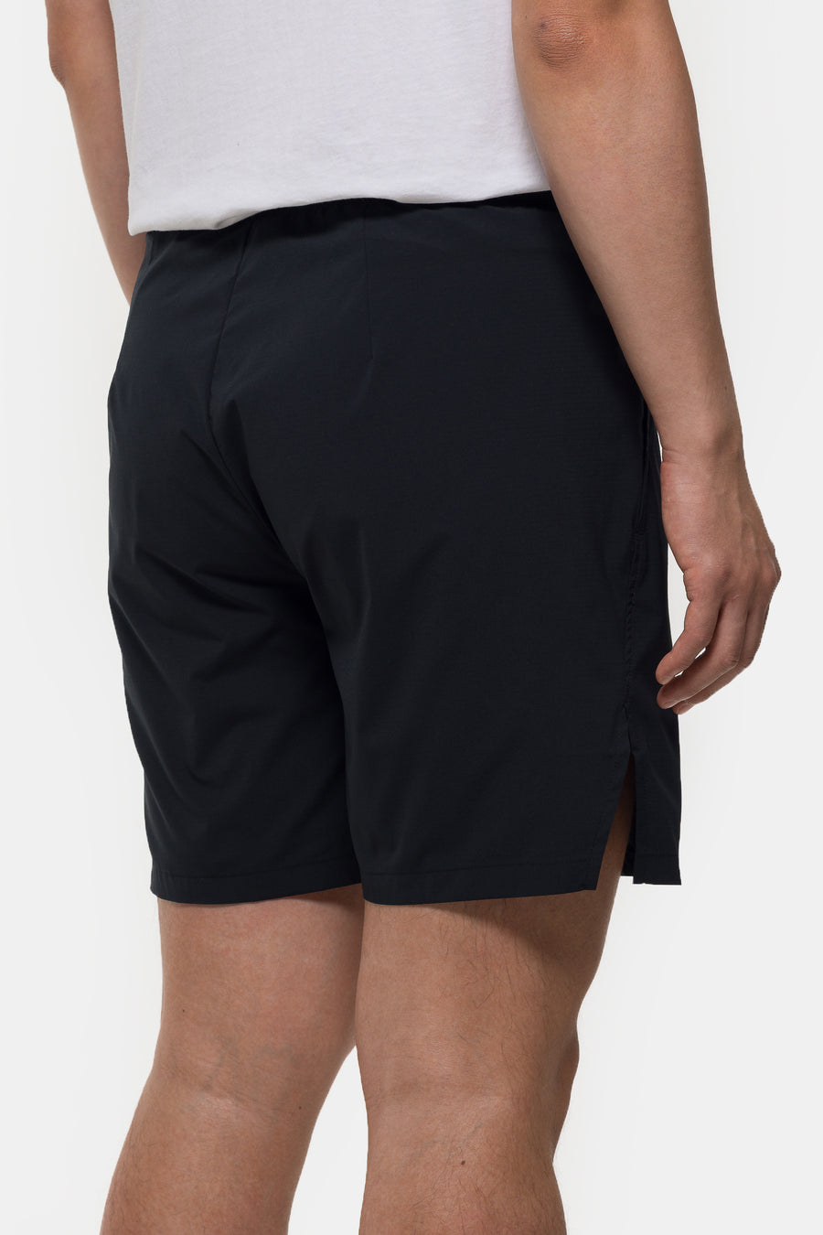 Houdini Sportswear Pace Light Short in True Black - Notre