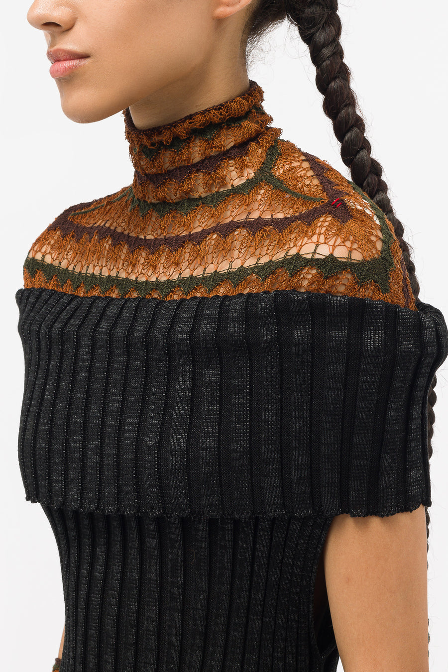 Isa Boulder - Women's Lacy Neckwarmer with Sleeves in Red