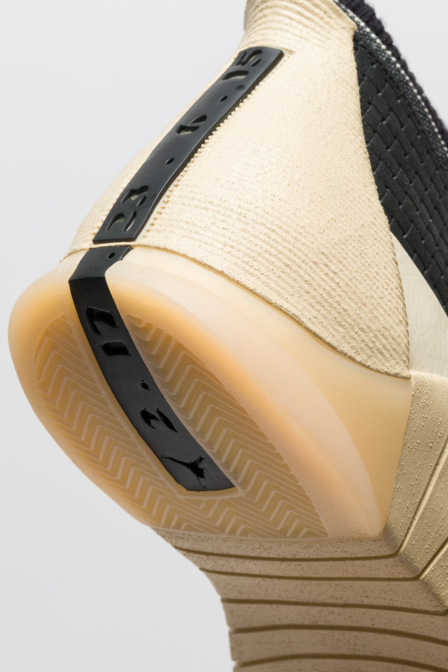 Air Jordan 15 SP Sneaker in Muslin/Muslin/Black