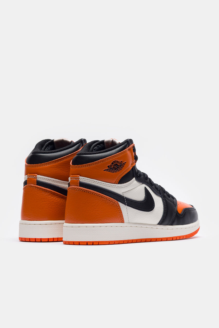 Jordan Jordan 1 Retro High OG Grade School Sneaker in Black/Black/Sail/Starfish - Notre