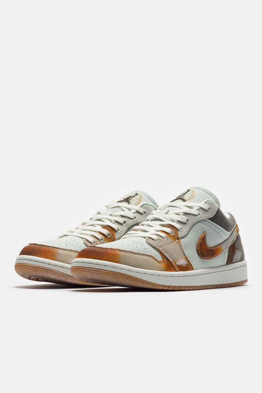 Air Jordan 1 Low SE Sneaker in Multicolor/Sail/Light Bone