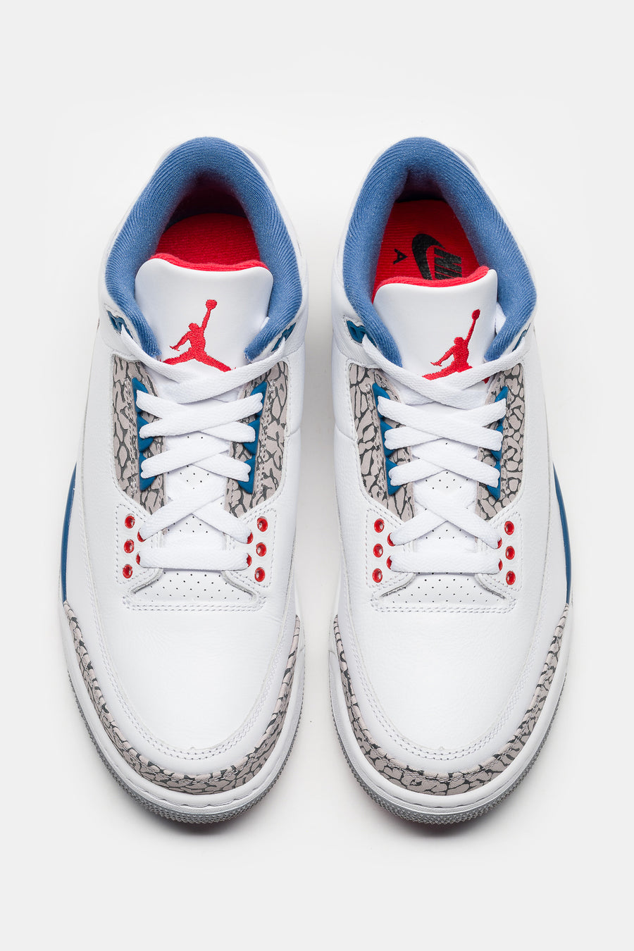 Jordan Air Jordan 3 Retro OG in White/Fire Red/True Blue - Notre