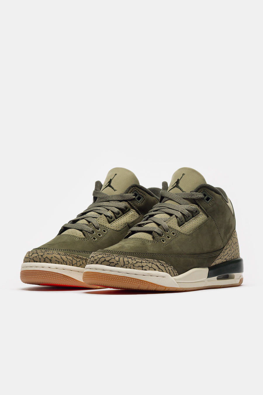 Jordan Air Jordan 3 Retro Grade School Sneaker in Medium Olive/Sequoia/Neutral Olive/Sail - Notre