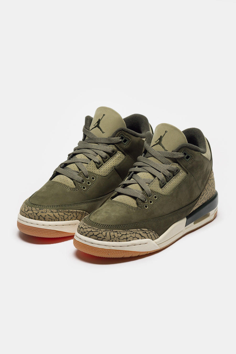 Jordan Air Jordan 3 Retro Grade School Sneaker in Medium Olive/Sequoia/Neutral Olive/Sail - Notre