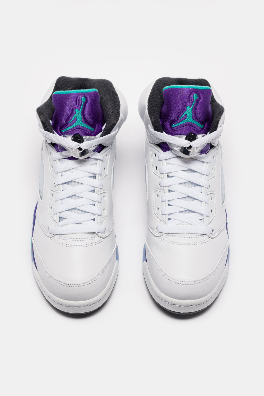 Jordan Air Jordan 5 Retro Grade School Sneaker in White/New Emerald/Grape Ice/Black - Notre