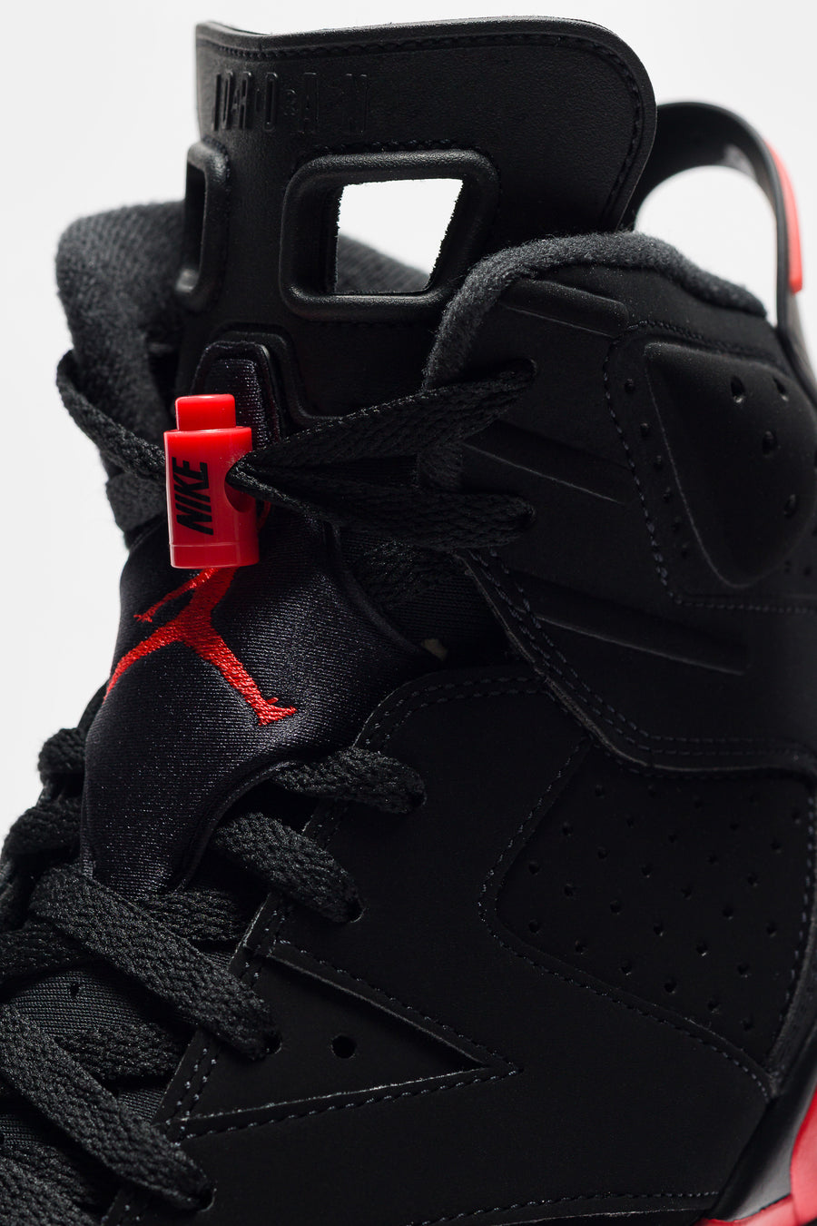 Jordan Air Jordan 6 Retro Sneaker in Black/Lt. Crimson - Notre