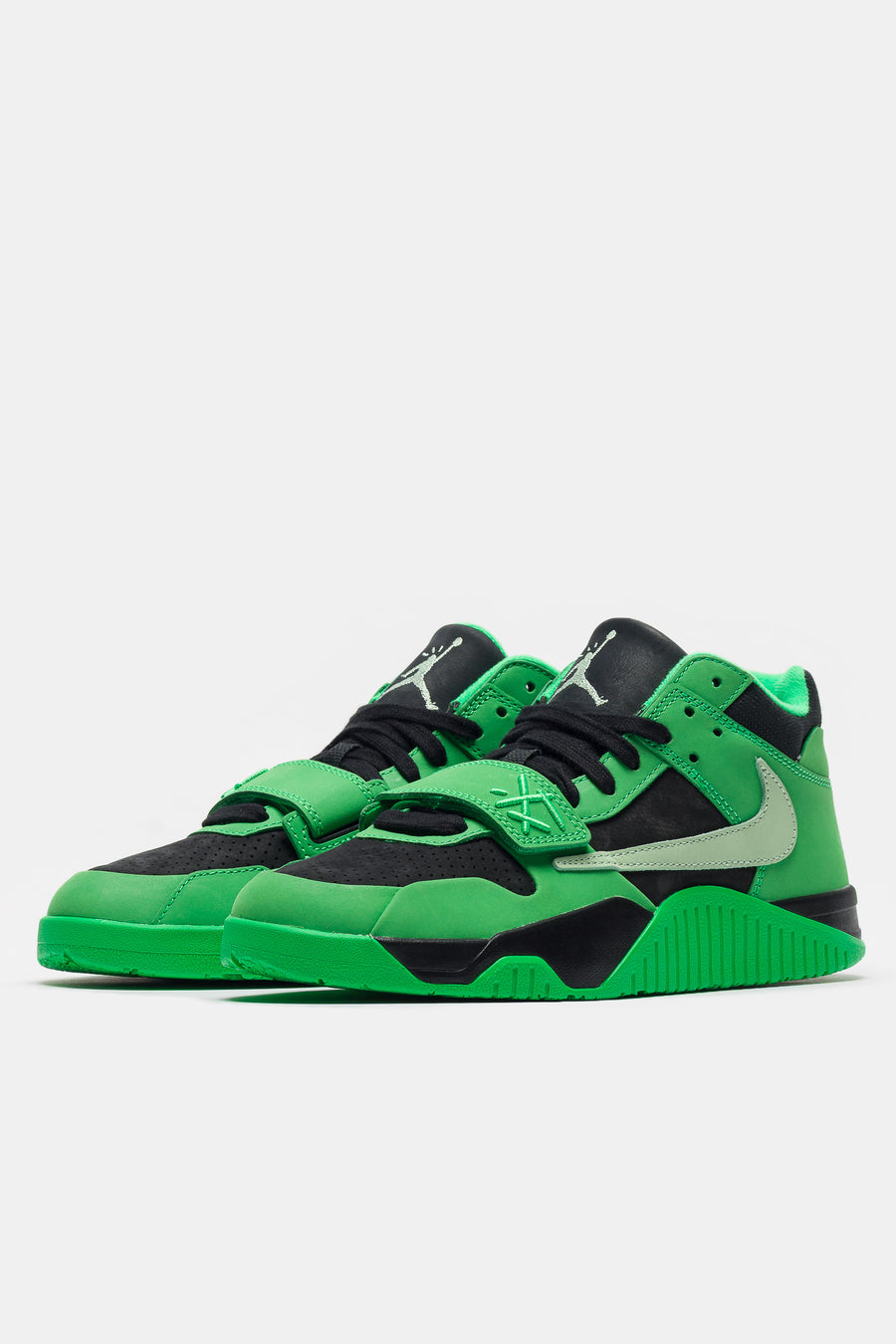 Jordan CJ1 T-Rexx Sneaker in Green Spark/Vapor Green/Black - Notre