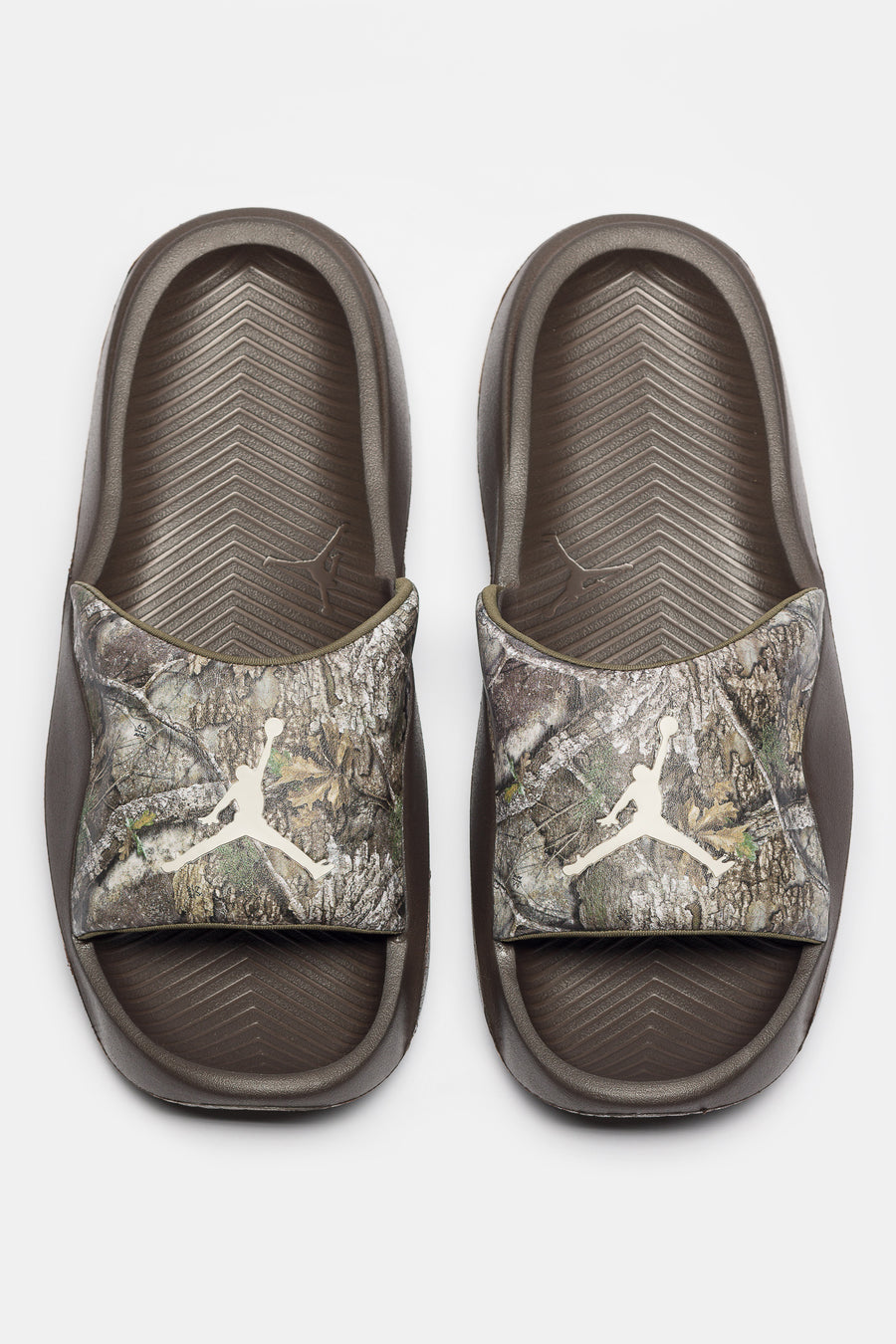 Jordan Franchise Realtree Slide in Medium Olive/Lt Orewood Brown - Notre