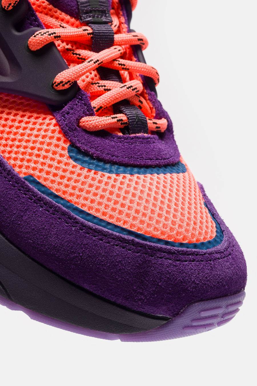 Jordan Trunner O/S SP Sneaker in Bright Mango/Black/Eggplant/Melon Tint - Notre