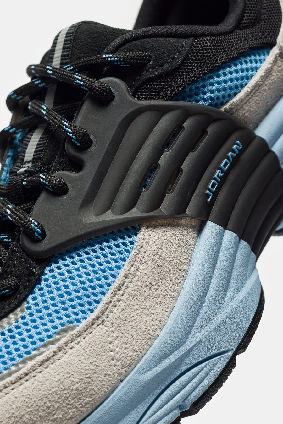 Jordan Trunner Sneaker in Black/University Blue/Neutral Grey - Notre