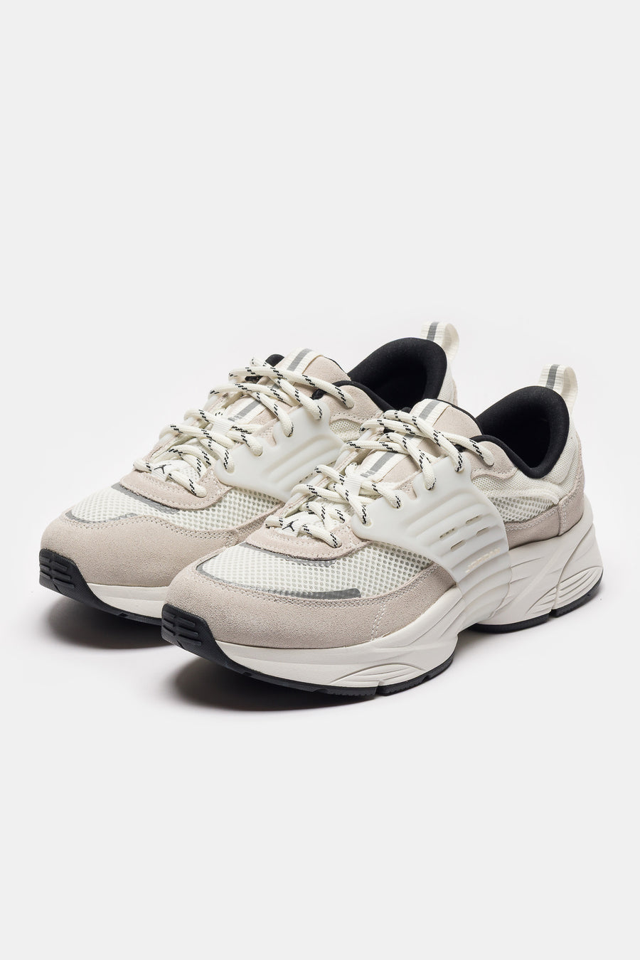 Jordan Trunner O/S Sneaker in Sail/Black/Sail - Notre