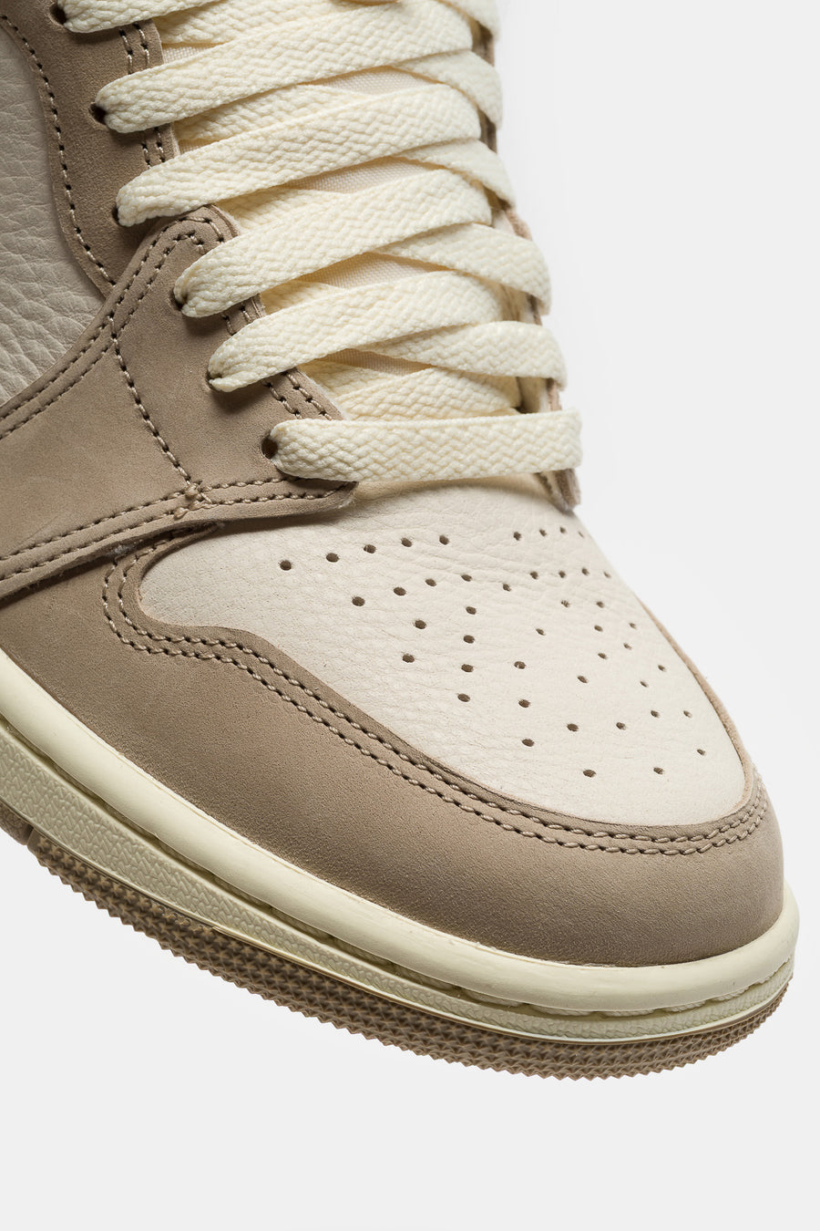 Jordan Air Jordan 1 High OG Sneaker in Khaki/multicolor/Sail/Cargo Khaki - Notre