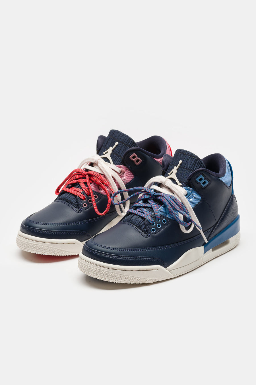 Jordan Air Jordan 3 Retro Sneaker in Obsidian/Chalk/Track Red - Notre