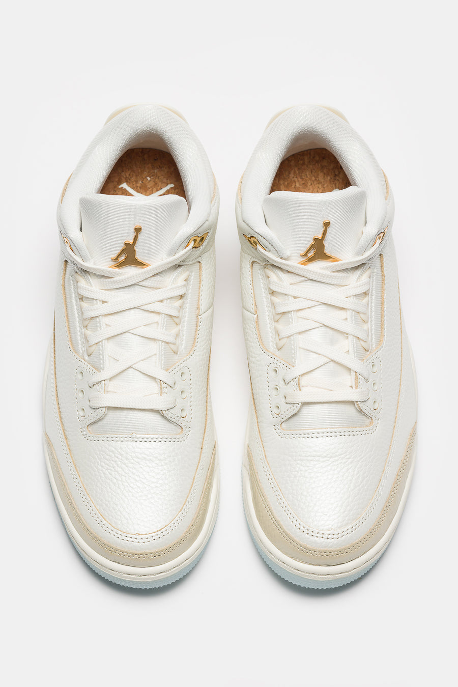 Air Jordan 3 Retro Sneaker in Sail/Team Gold/Pale Ivory/Metallic Gold