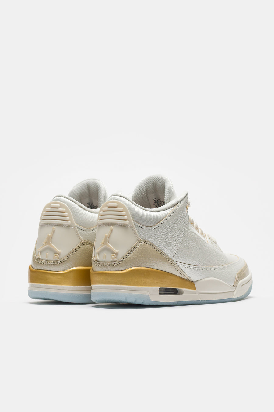 Air Jordan 3 Retro Sneaker in Sail/Team Gold/Pale Ivory/Metallic Gold