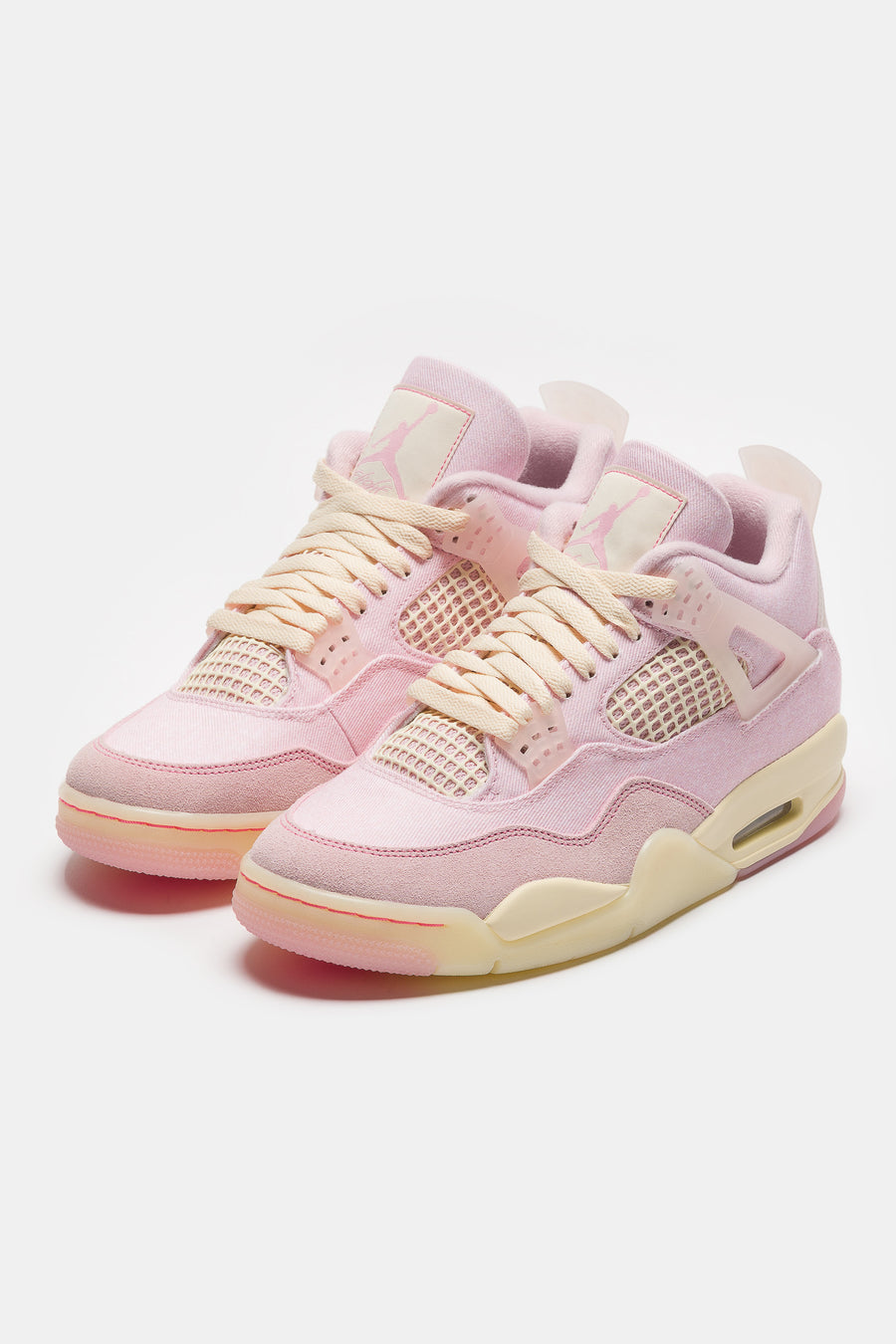 Air Jordan 4 Retro Sneaker in Pearl Pink/Iced Carmine/Coconut Milk