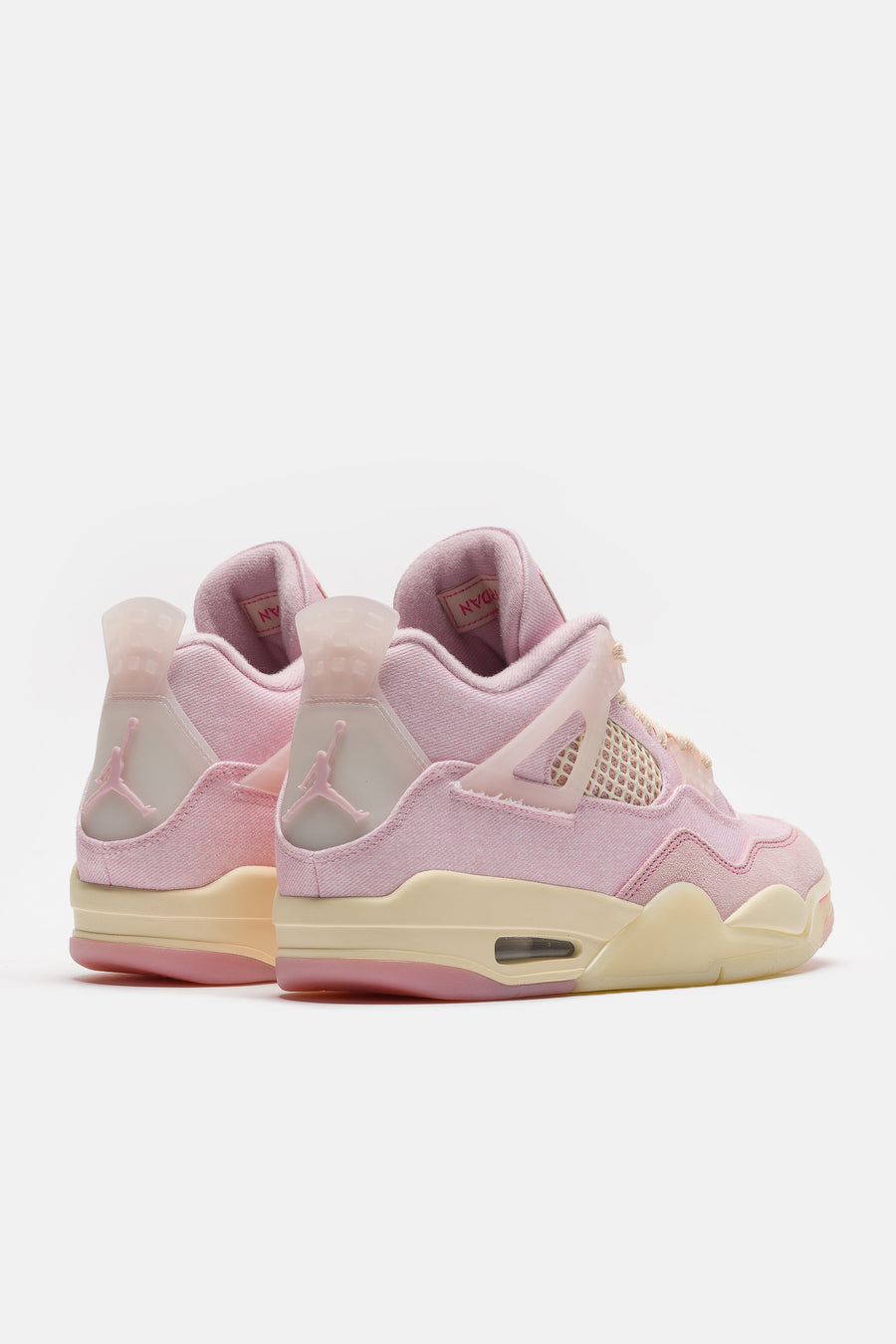 Air Jordan 4 Retro Sneaker in Pearl Pink/Iced Carmine/Coconut Milk