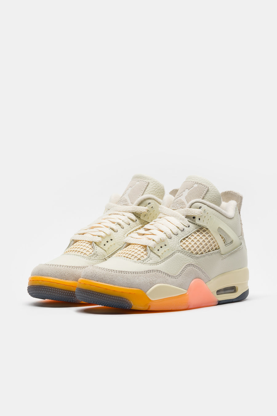 Air Jordan 4 Retro Sneaker in Coconut Milk/Muslin/Bright Mango