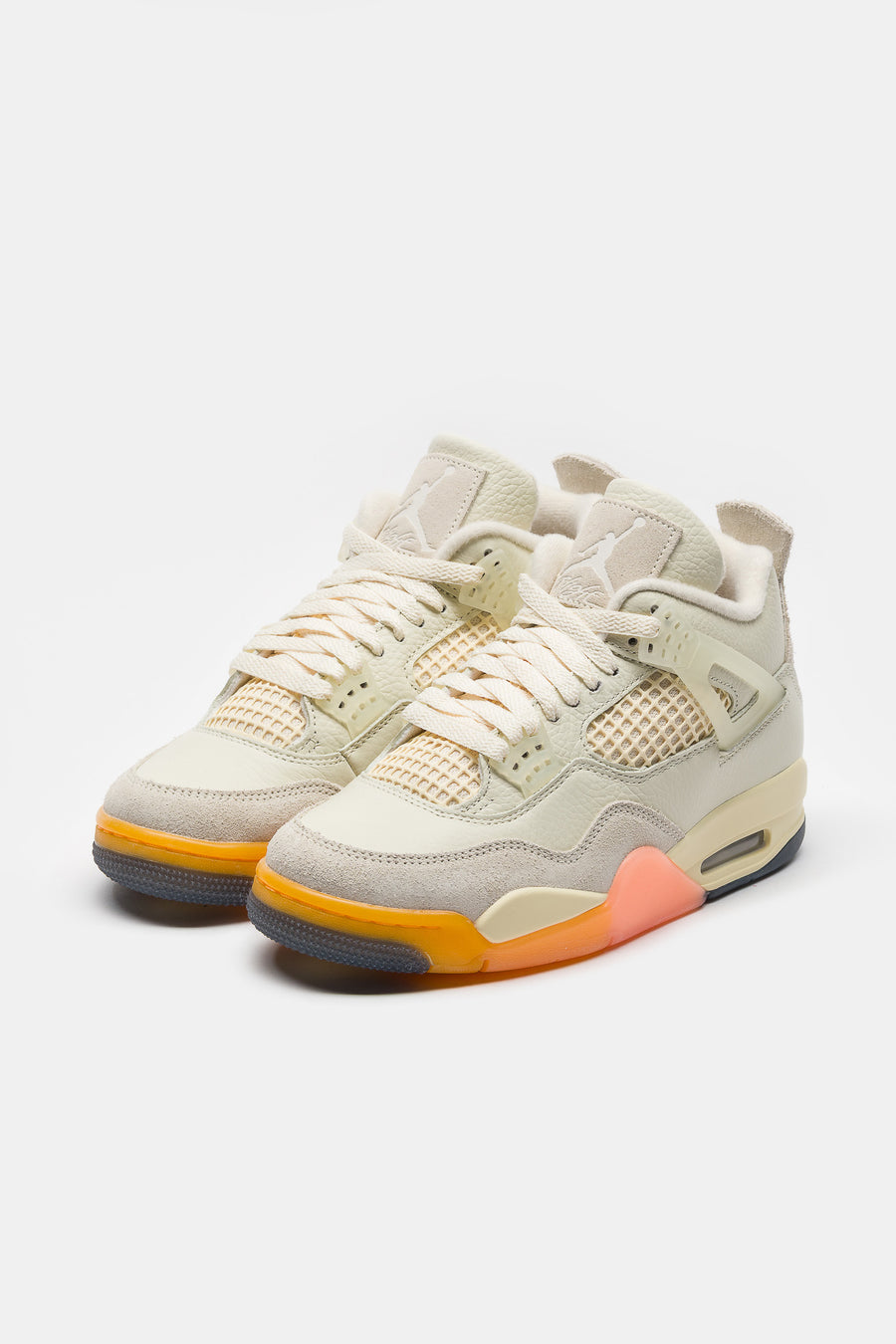 Air Jordan 4 Retro Sneaker in Coconut Milk/Muslin/Bright Mango