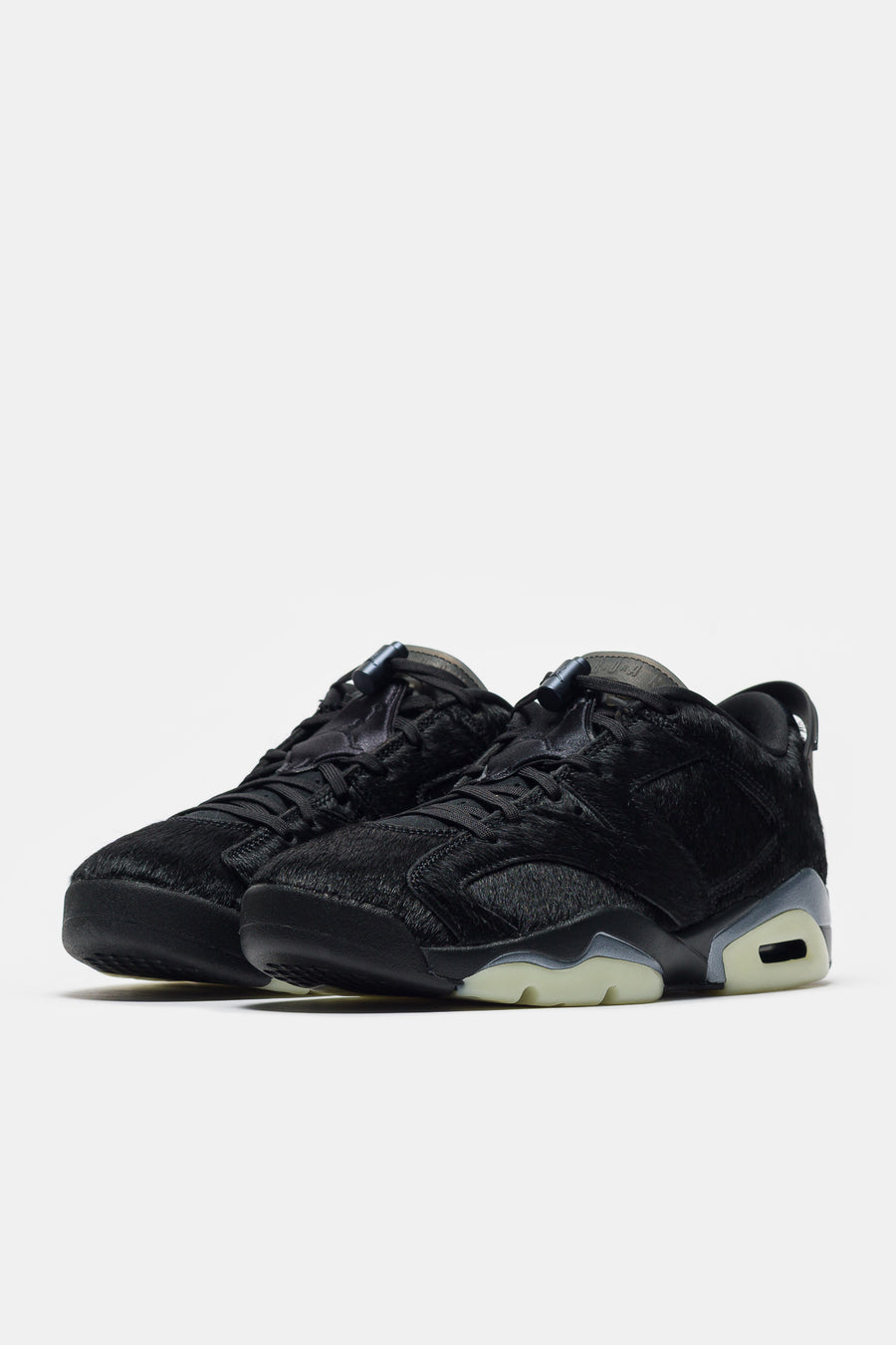 Air Jordan 6 Retro Low Sneaker in Black/Black