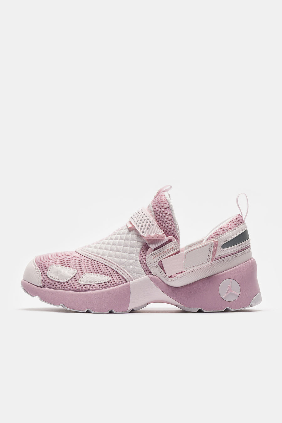 Jordan Trunner LX Sneaker in Iced Carmine/Iced Carmine/Pearl Pink - Notre