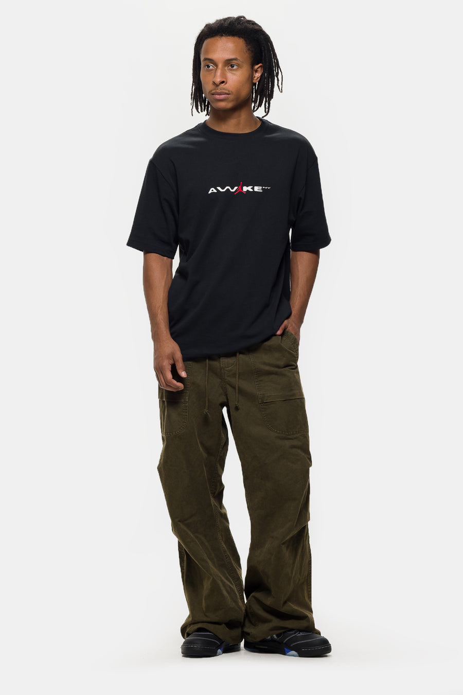 Jordan Awake NY T-Shirt in Black/White/University Red - Notre