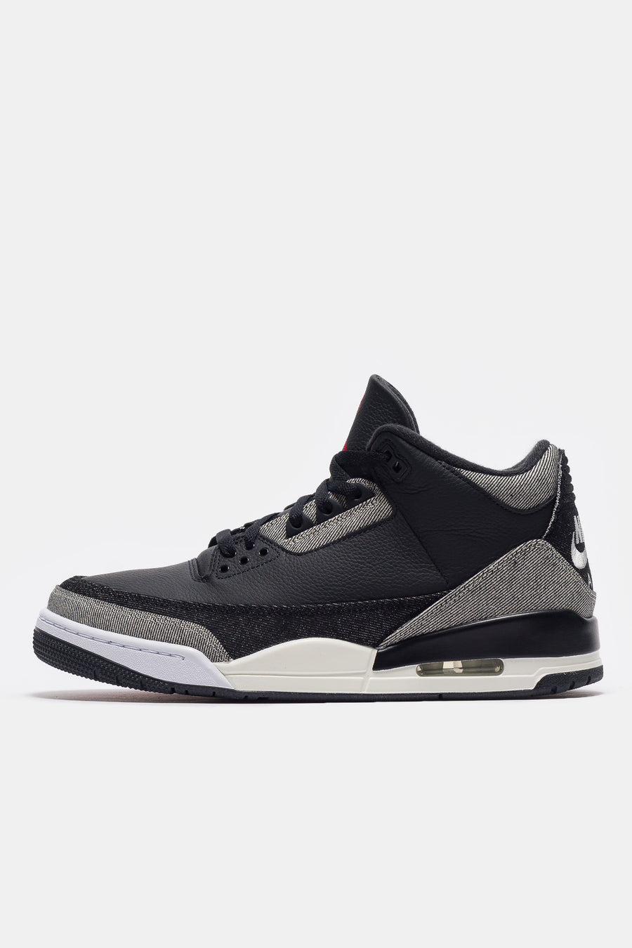 Jordan Levi's® Air Jordan 3 Retro Sneaker in Denim/Black/Gym Red - Notre