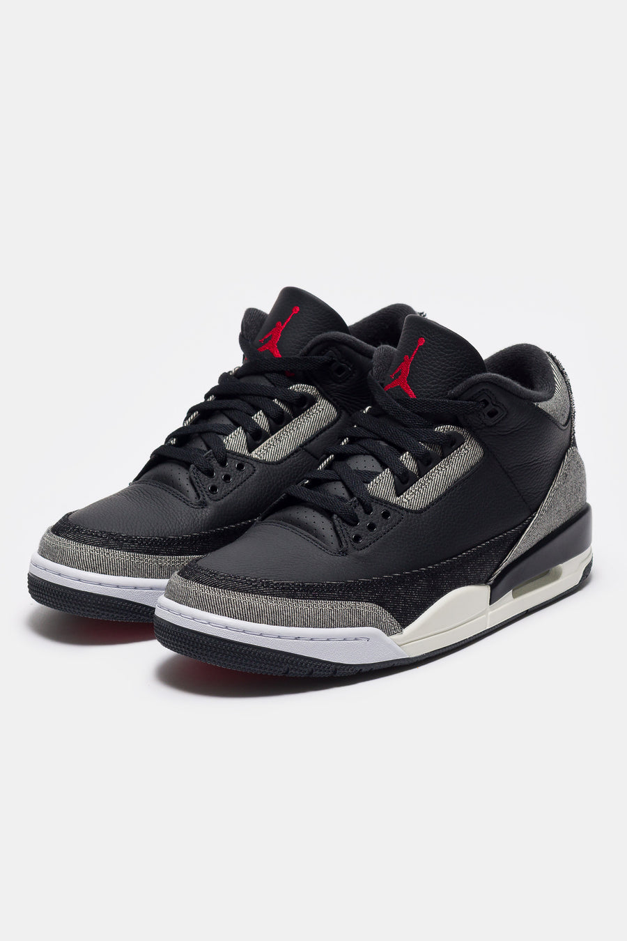 Jordan Levi's® Air Jordan 3 Retro Sneaker in Denim/Black/Gym Red - Notre