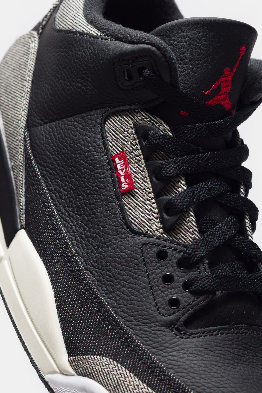 Jordan Levi's® Air Jordan 3 Retro Sneaker in Denim/Black/Gym Red - Notre