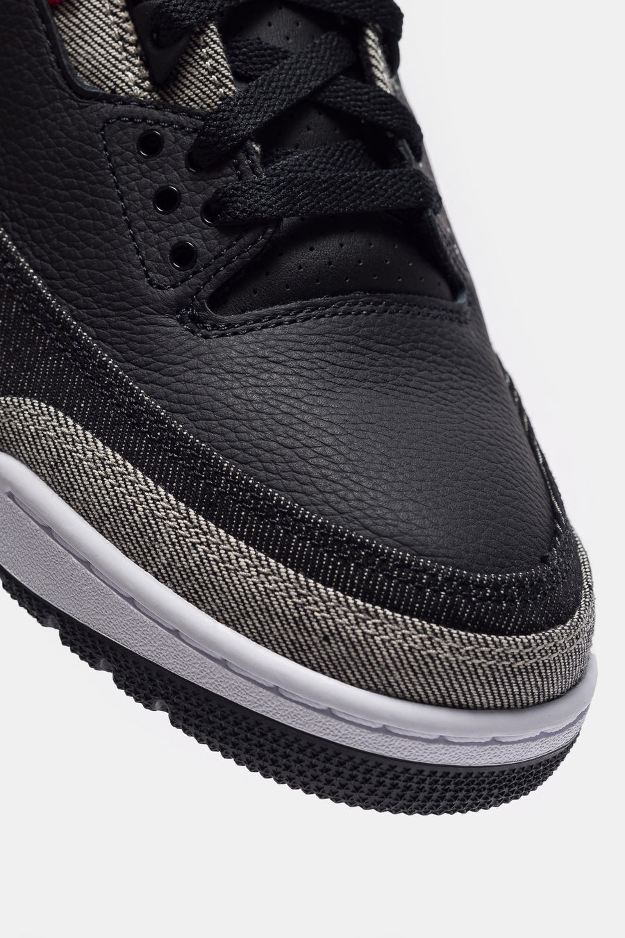 Jordan Levi's® Air Jordan 3 Retro Sneaker in Denim/Black/Gym Red - Notre