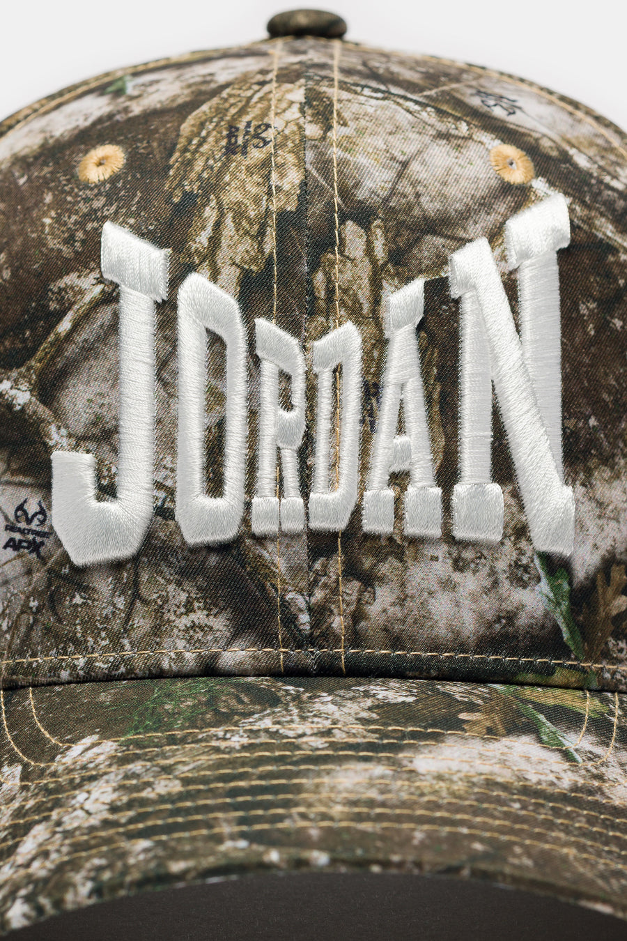Jordan Brooklyn Rise Realtree Hat in White/Sail - Notre