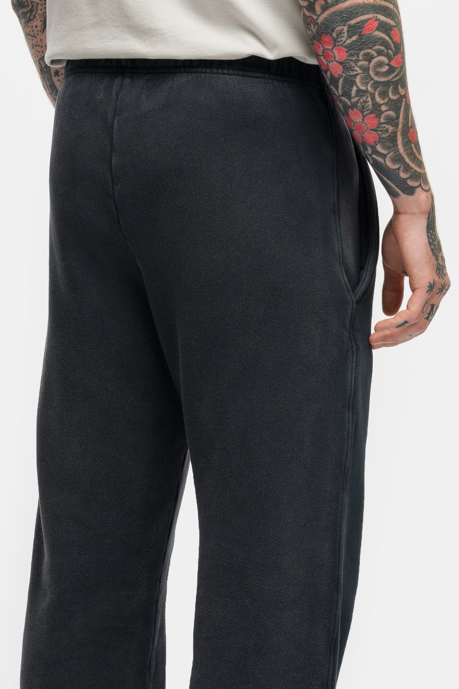 Les Tien Heavyweight Carpenter Workwear Pant in Vintage Faded Black - Notre
