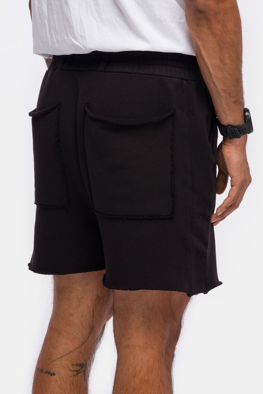 Les Tien Yacht Short in Jet Black - Notre