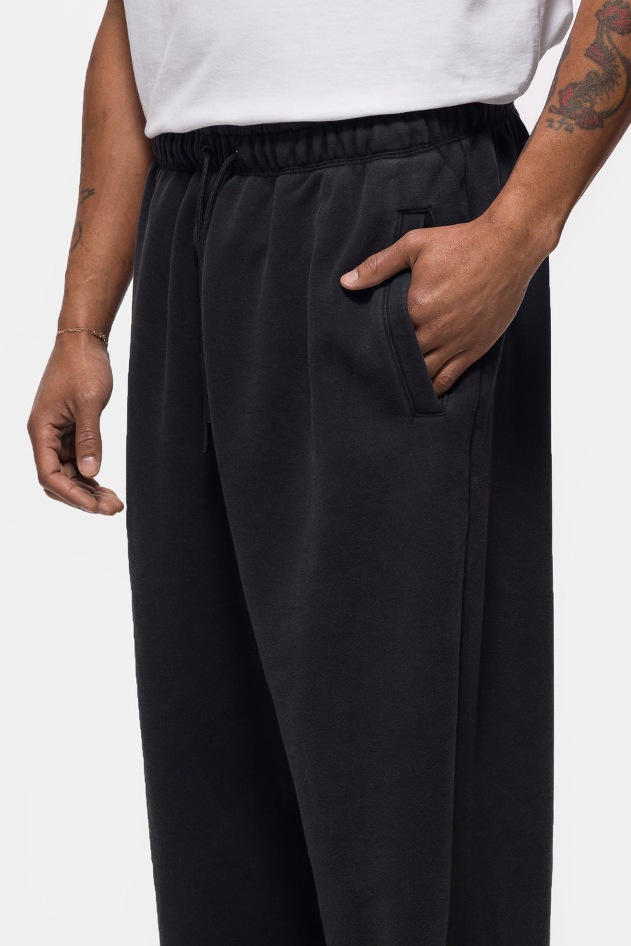 Jordan Fleece Pant in Black - Notre