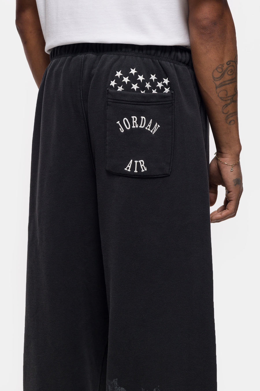Jordan Fleece Pant in Black - Notre
