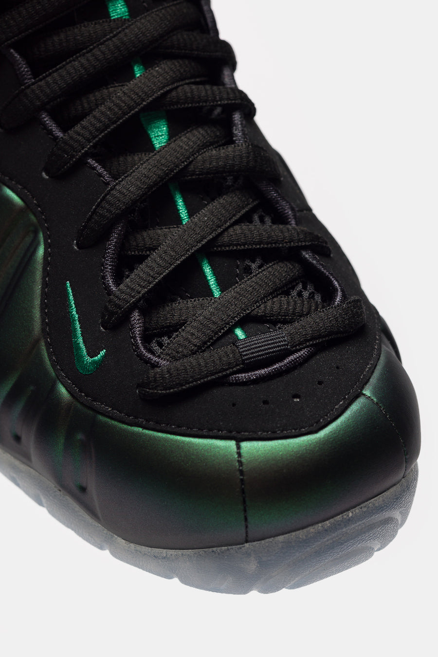 Air Foamposite Pro Sneaker in Pine Green/Black
